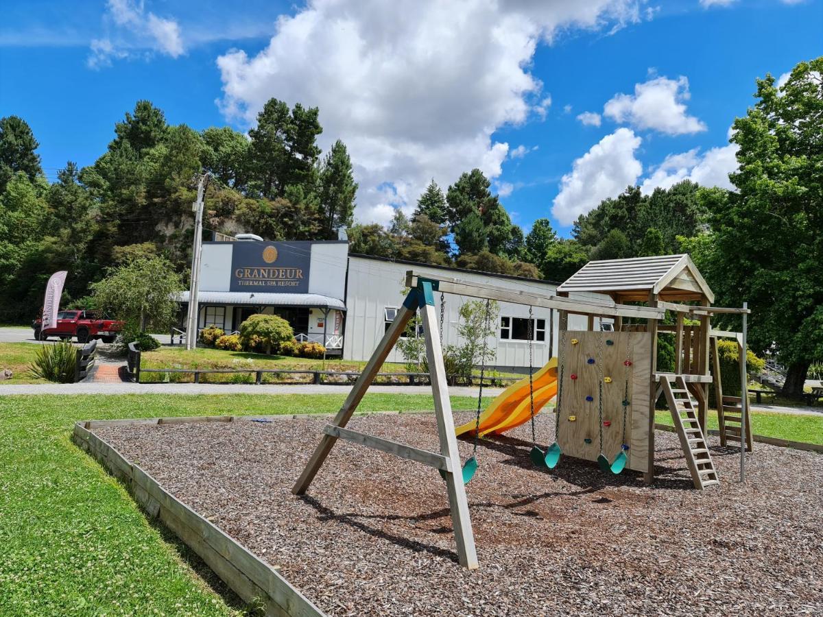 Grandeur Thermal Spa Resort Taupo Exterior foto