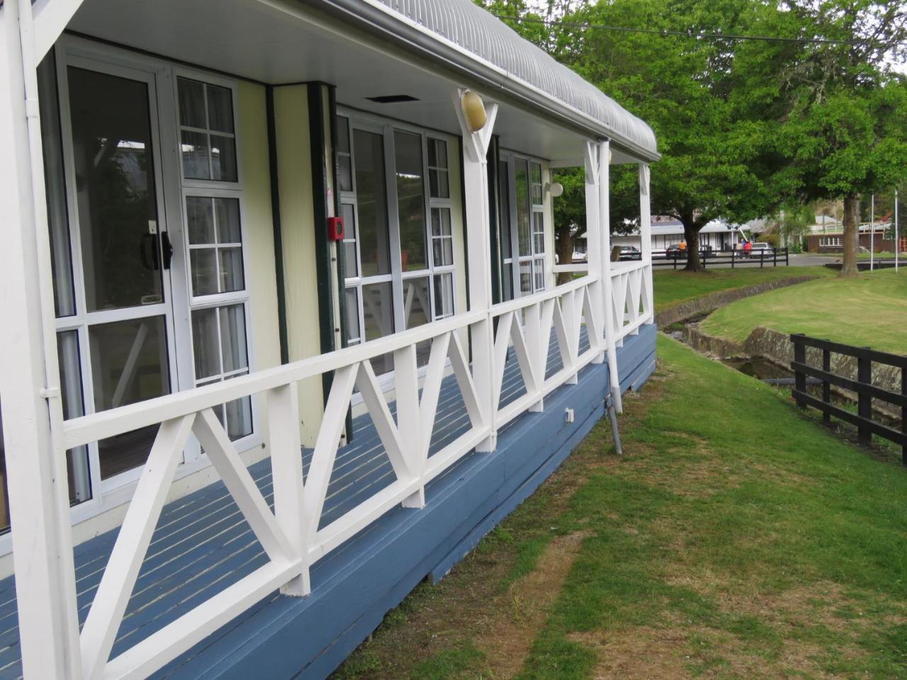 Grandeur Thermal Spa Resort Taupo Exterior foto